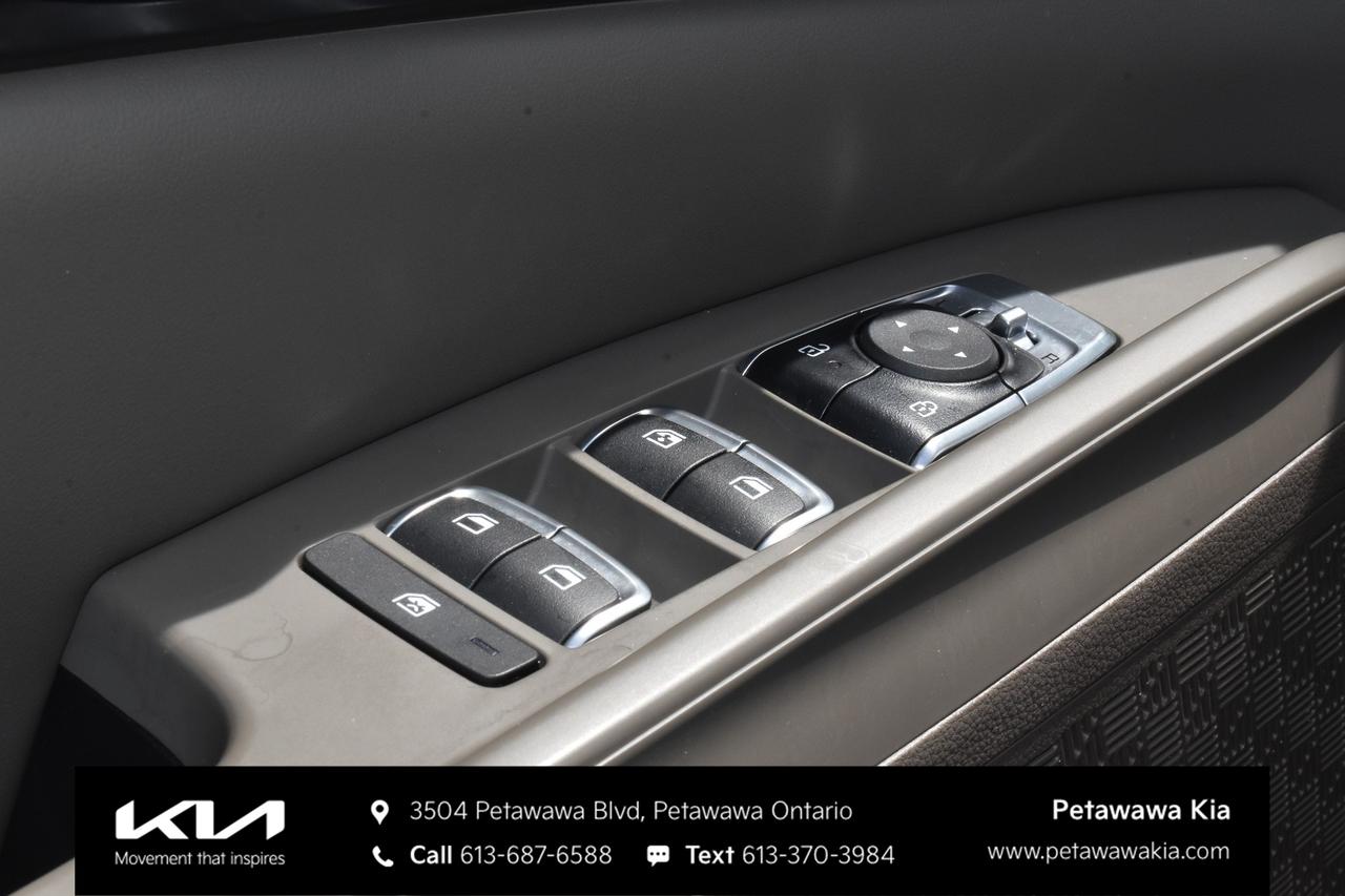 2026 Kia Carnival LX Passenger Van Photo