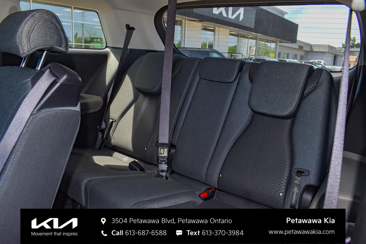 2026 Kia Carnival LX Passenger Van Photo