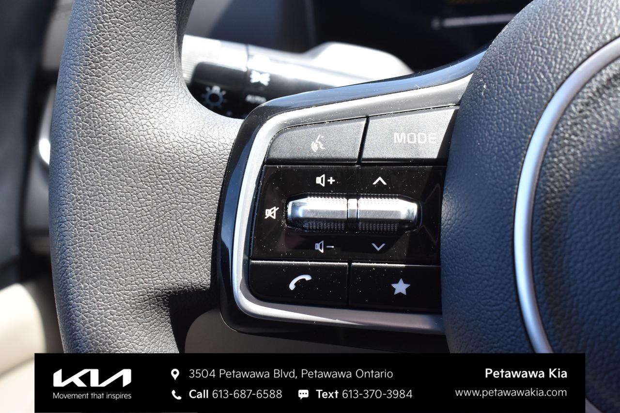 2026 Kia Carnival LX Passenger Van Photo