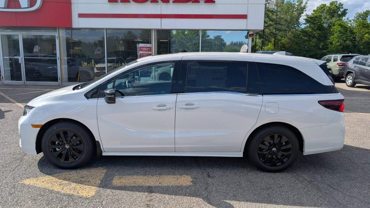 2026 Honda Odyssey Sport-L Passenger Van Photo