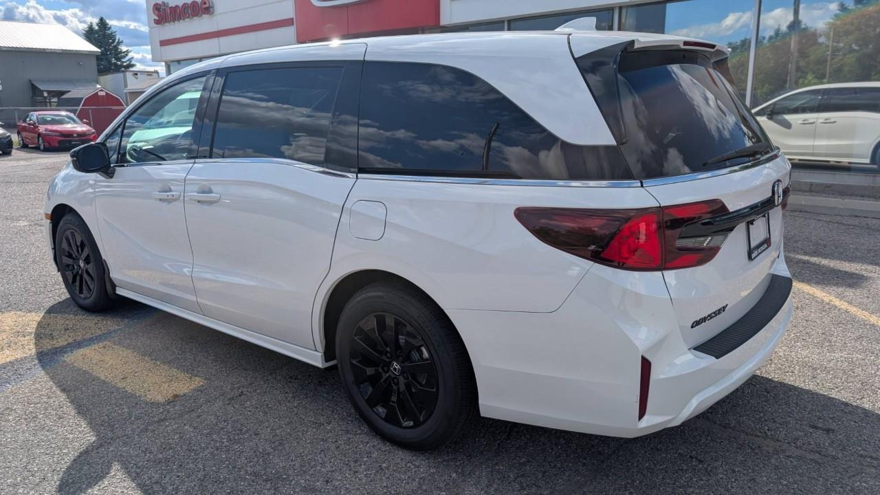 2026 Honda Odyssey Sport-L Passenger Van Photo2