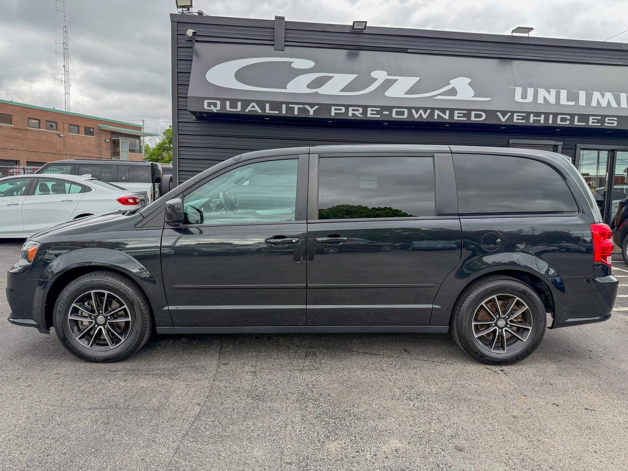 2017 Dodge Grand Caravan GT/NAVI/P. SLIDING DOORS/CAMERA/LEATHER/REMOTE Photo