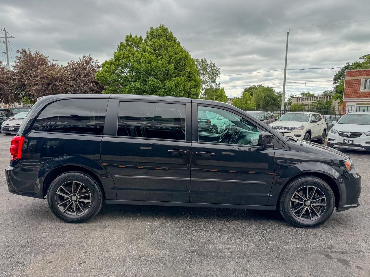 2017 Dodge Grand Caravan GT/NAVI/P. SLIDING DOORS/CAMERA/LEATHER/REMOTE Photo