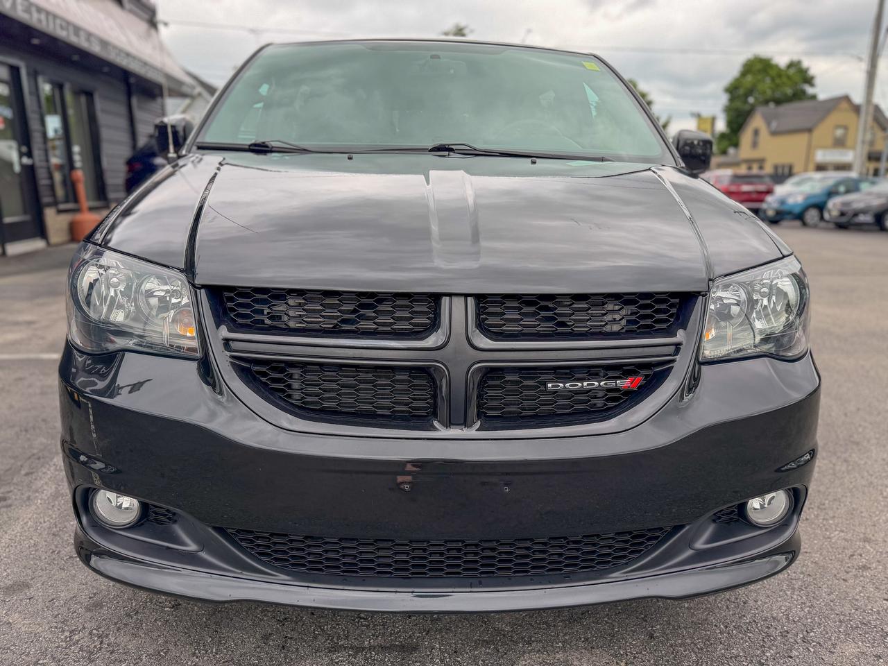 2017 Dodge Grand Caravan GT/NAVI/P. SLIDING DOORS/CAMERA/LEATHER/REMOTE Photo