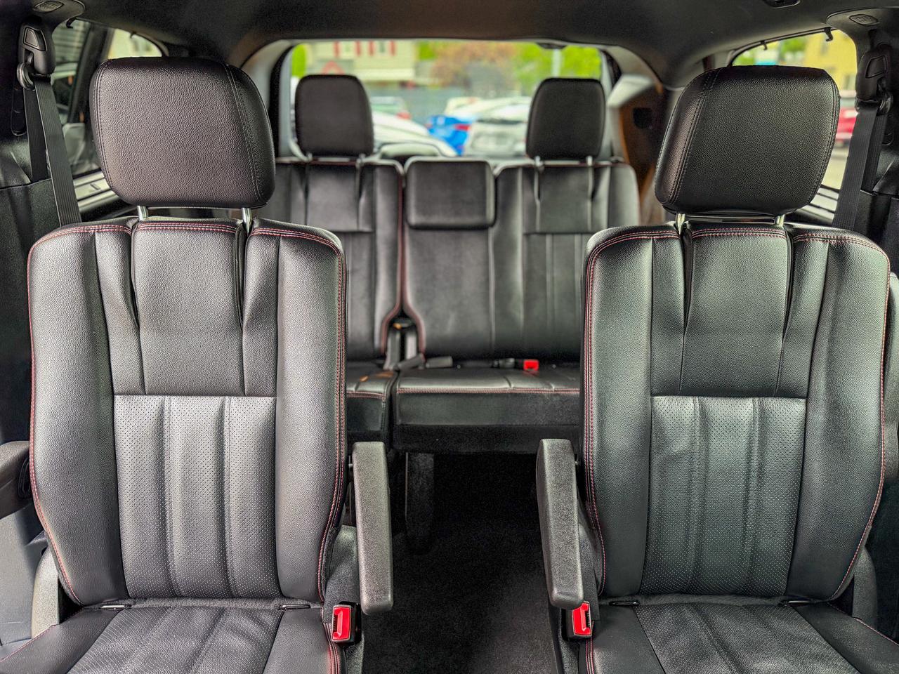 2017 Dodge Grand Caravan GT/NAVI/P. SLIDING DOORS/CAMERA/LEATHER/REMOTE Photo