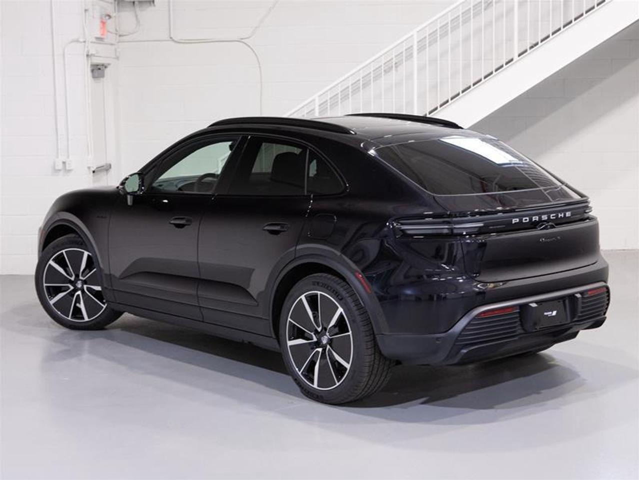 2026 Porsche Macan Electric 4 AWD Photo3