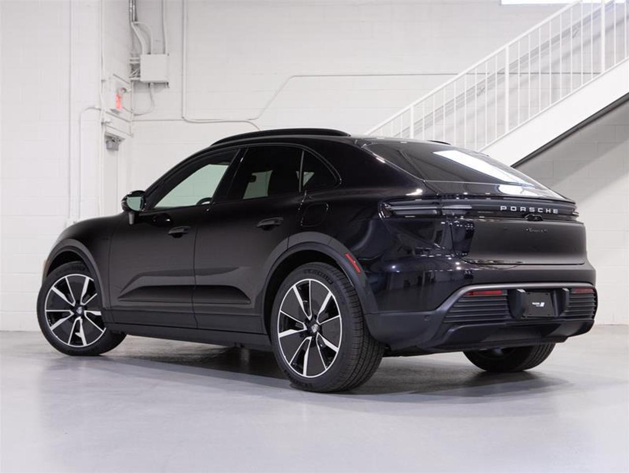 2026 Porsche Macan Electric 4 AWD Photo
