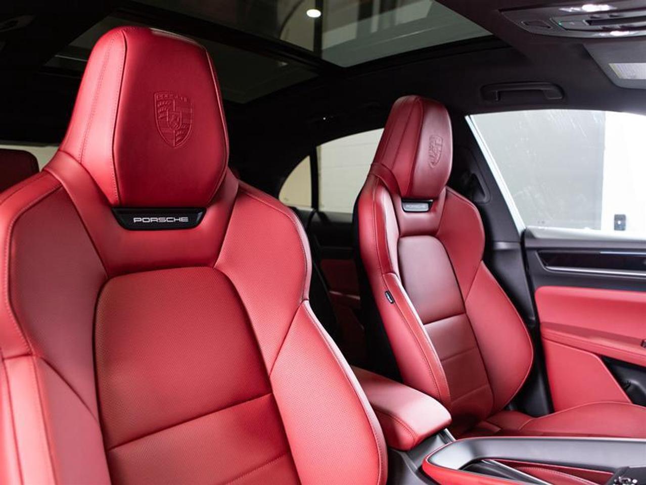 2026 Porsche Macan Electric 4 AWD Photo