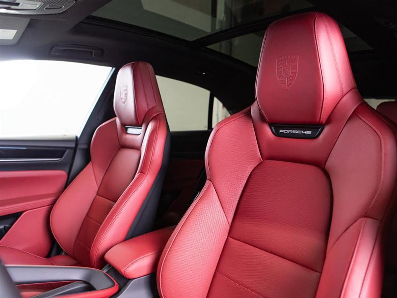 2026 Porsche Macan Electric 4 AWD Photo