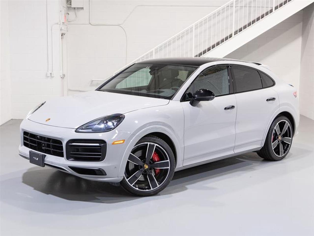 2022 Porsche Cayenne GTS Coupe Photo