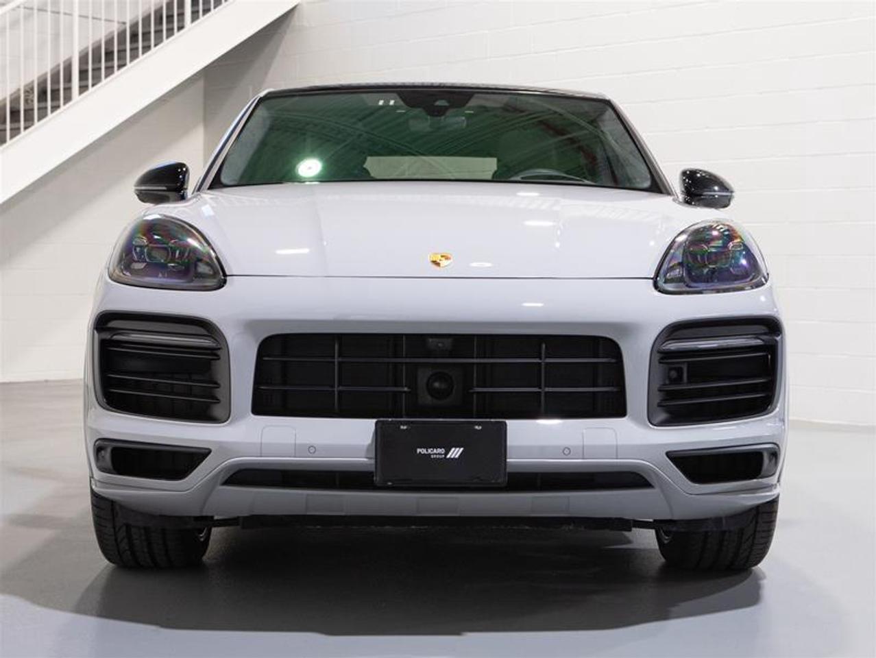 2022 Porsche Cayenne GTS Coupe Photo
