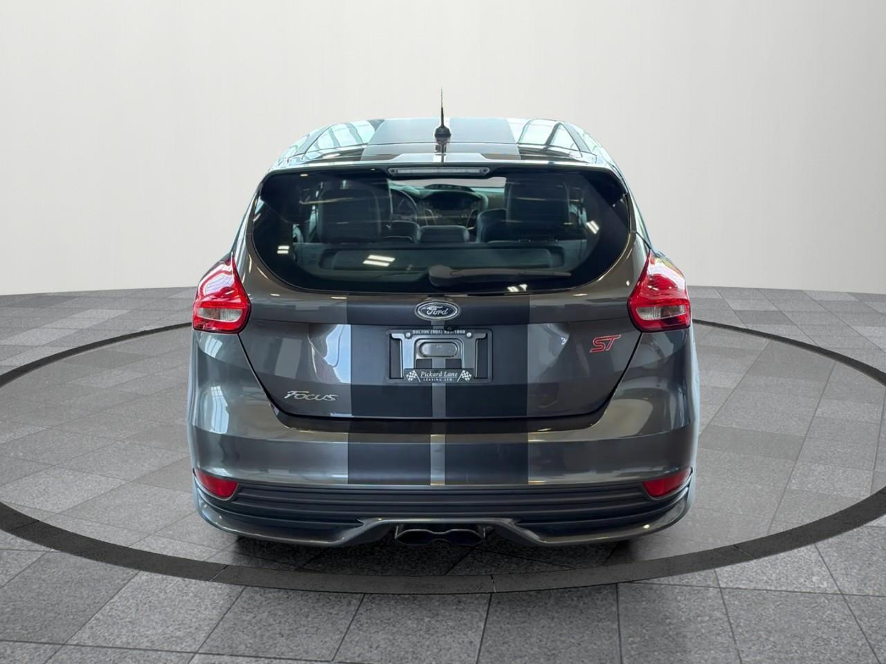 2016 Ford Focus ST Base 4dr Hatchback Photo