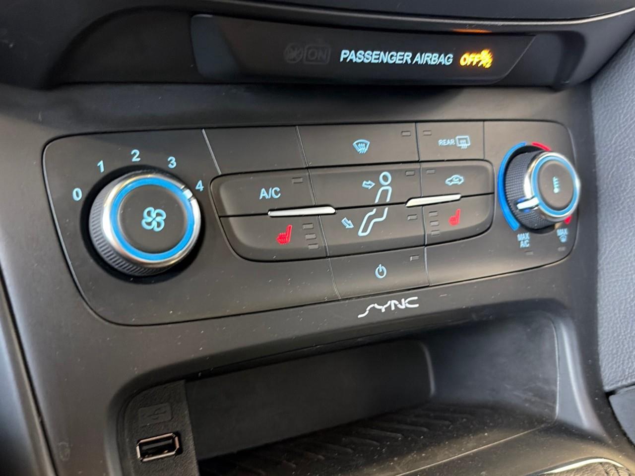 2016 Ford Focus ST Base 4dr Hatchback Photo