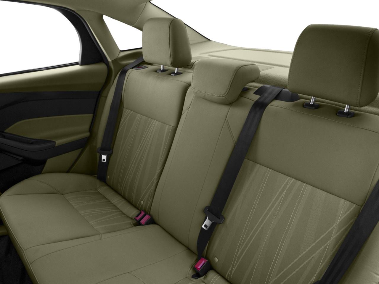 2015 Ford Focus 4DR SDN SE Photo