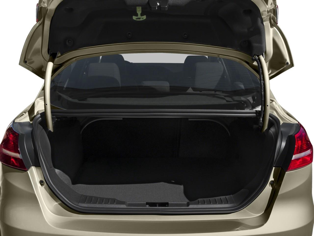 2015 Ford Focus 4DR SDN SE Photo