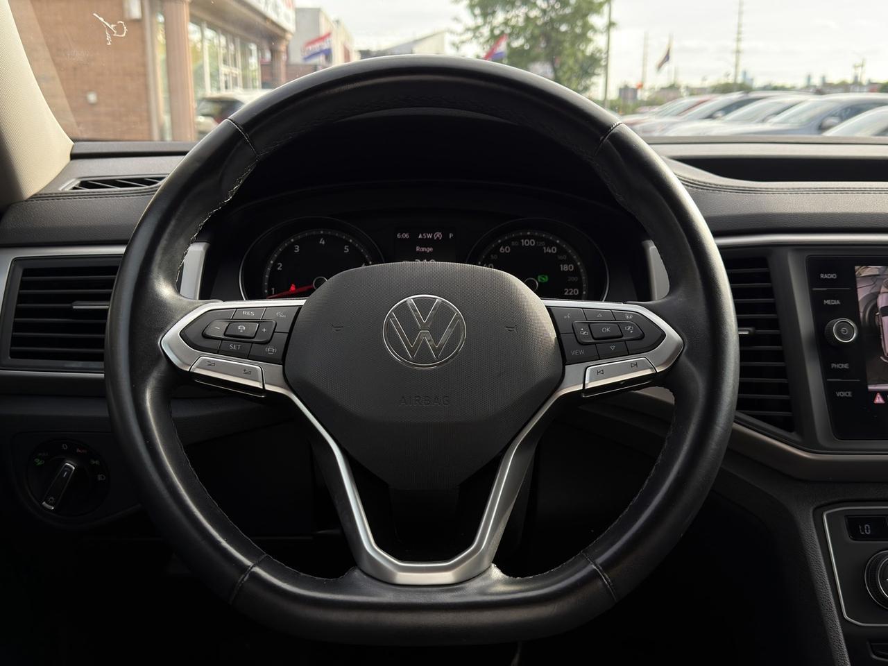 2021 Volkswagen Atlas Comfortline AWD Pearl White   7 Pass   Leather   B Photo