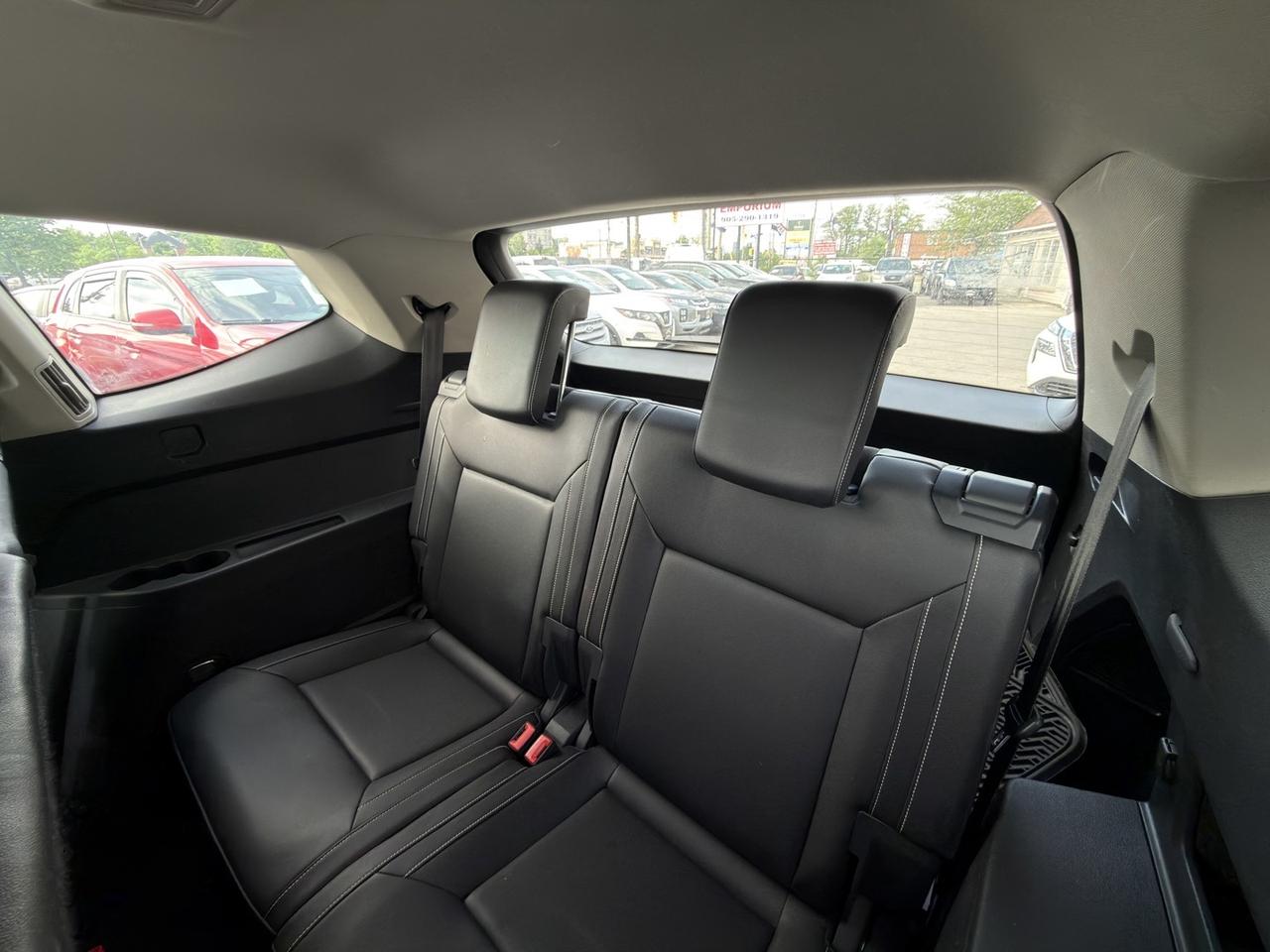 2021 Volkswagen Atlas Comfortline AWD Pearl White   7 Pass   Leather   B Photo