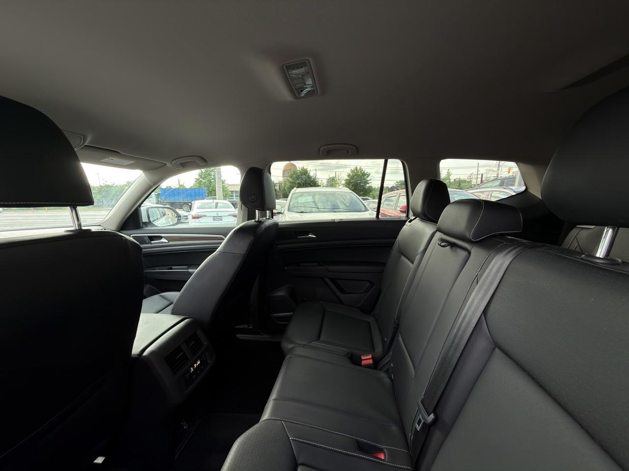 2021 Volkswagen Atlas Comfortline AWD Pearl White   7 Pass   Leather   B Photo