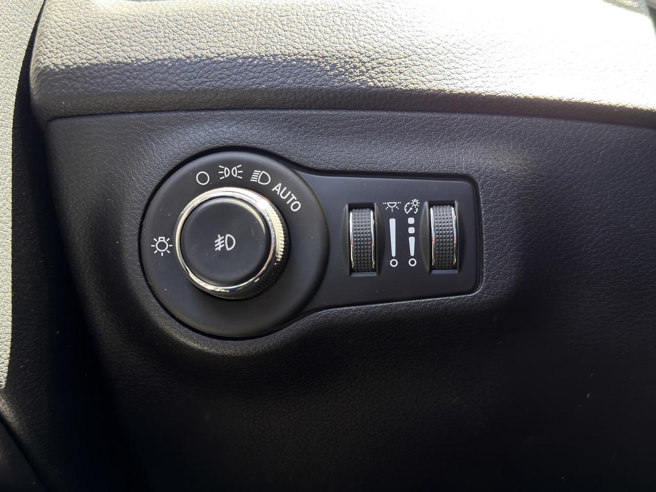 2019 Jeep Compass High Altitude 4X4   Pano Roof   Leather   Blind Sp Photo
