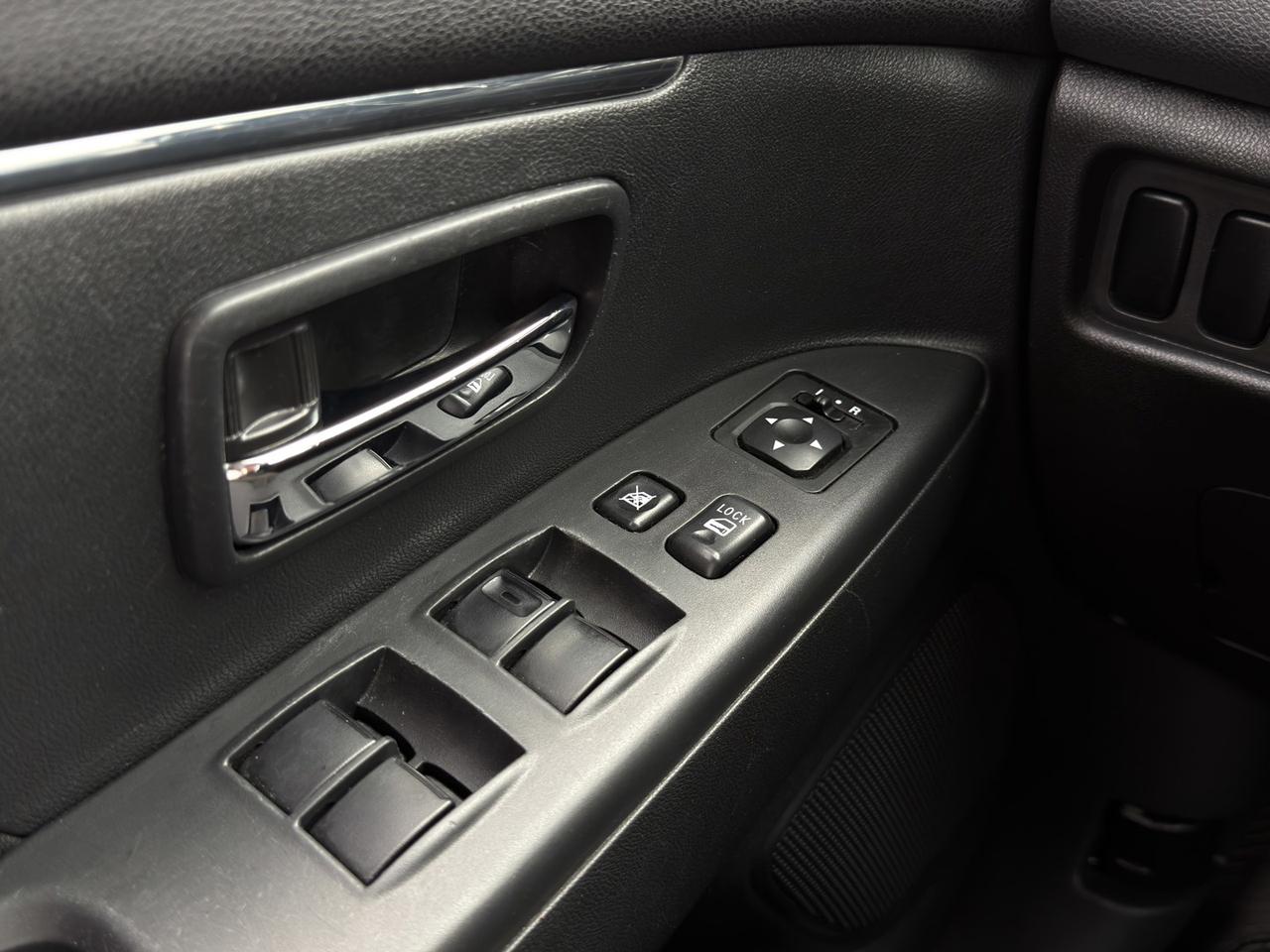 2021 Mitsubishi RVR SE 4WD   Htd Seats   Rev Cam   Blind Spot Photo
