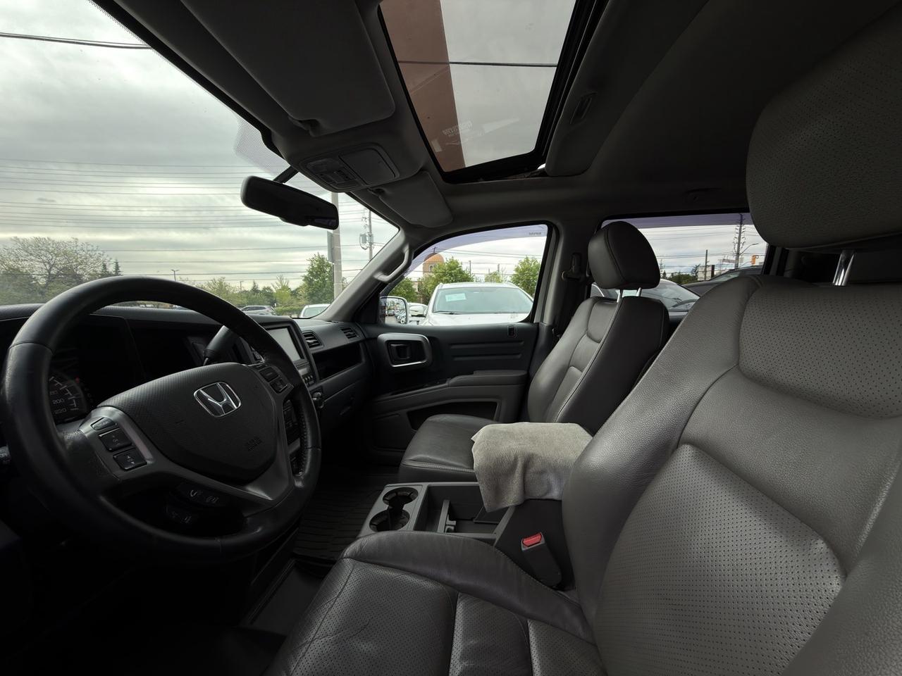 2014 Honda Ridgeline TOURING 4WD   Leather   Navi   Sunroof Photo