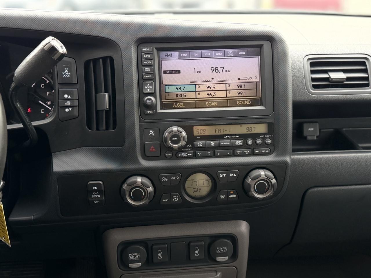 2014 Honda Ridgeline TOURING 4WD   Leather   Navi   Sunroof Photo