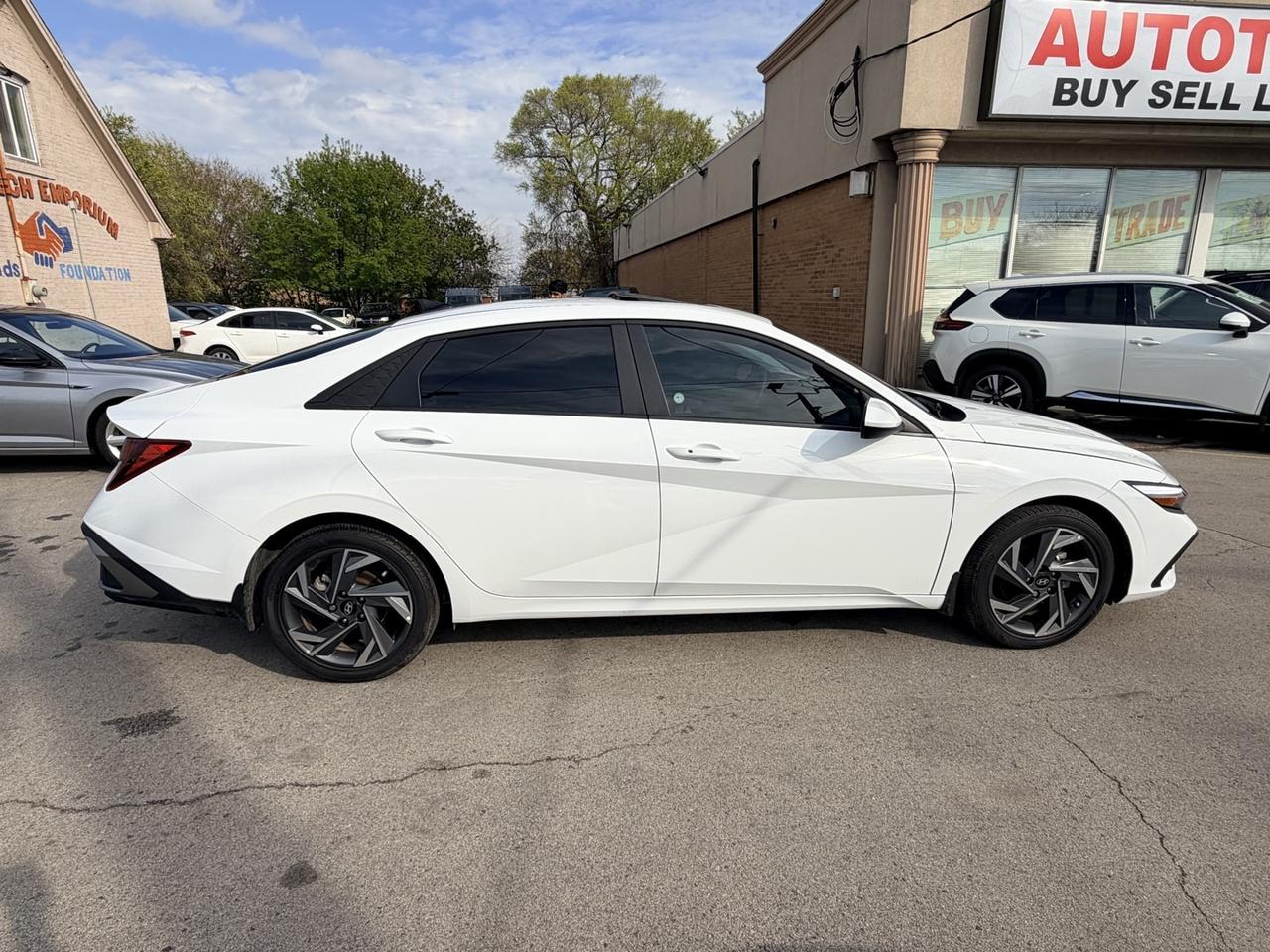 2025 Hyundai Elantra Preferred Sun and Tech   Ambient Lighting   Sunroo Photo2