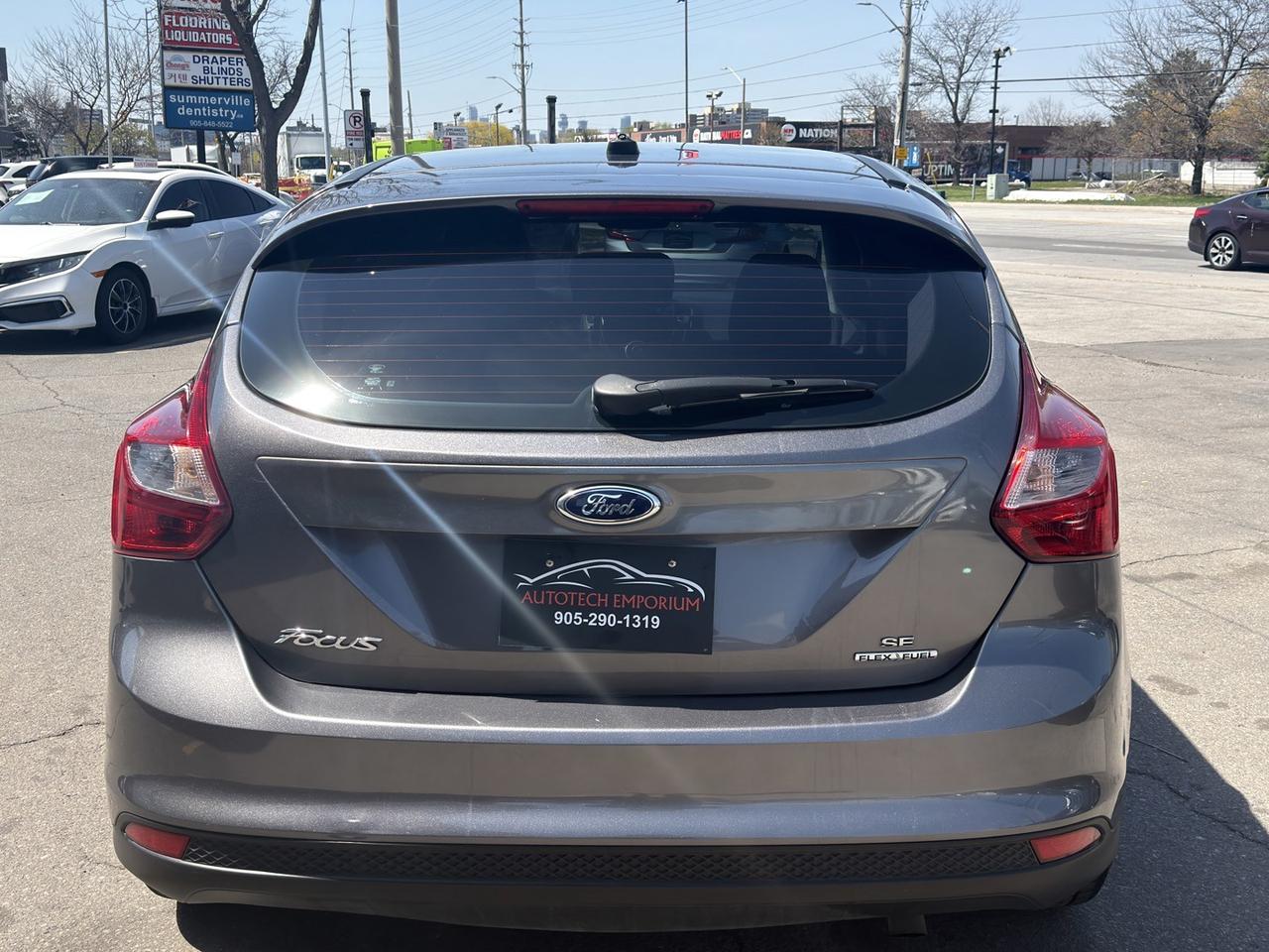 2014 Ford Focus SE   Heated Seats   Carplay + Android Auto   Cruis Photo2
