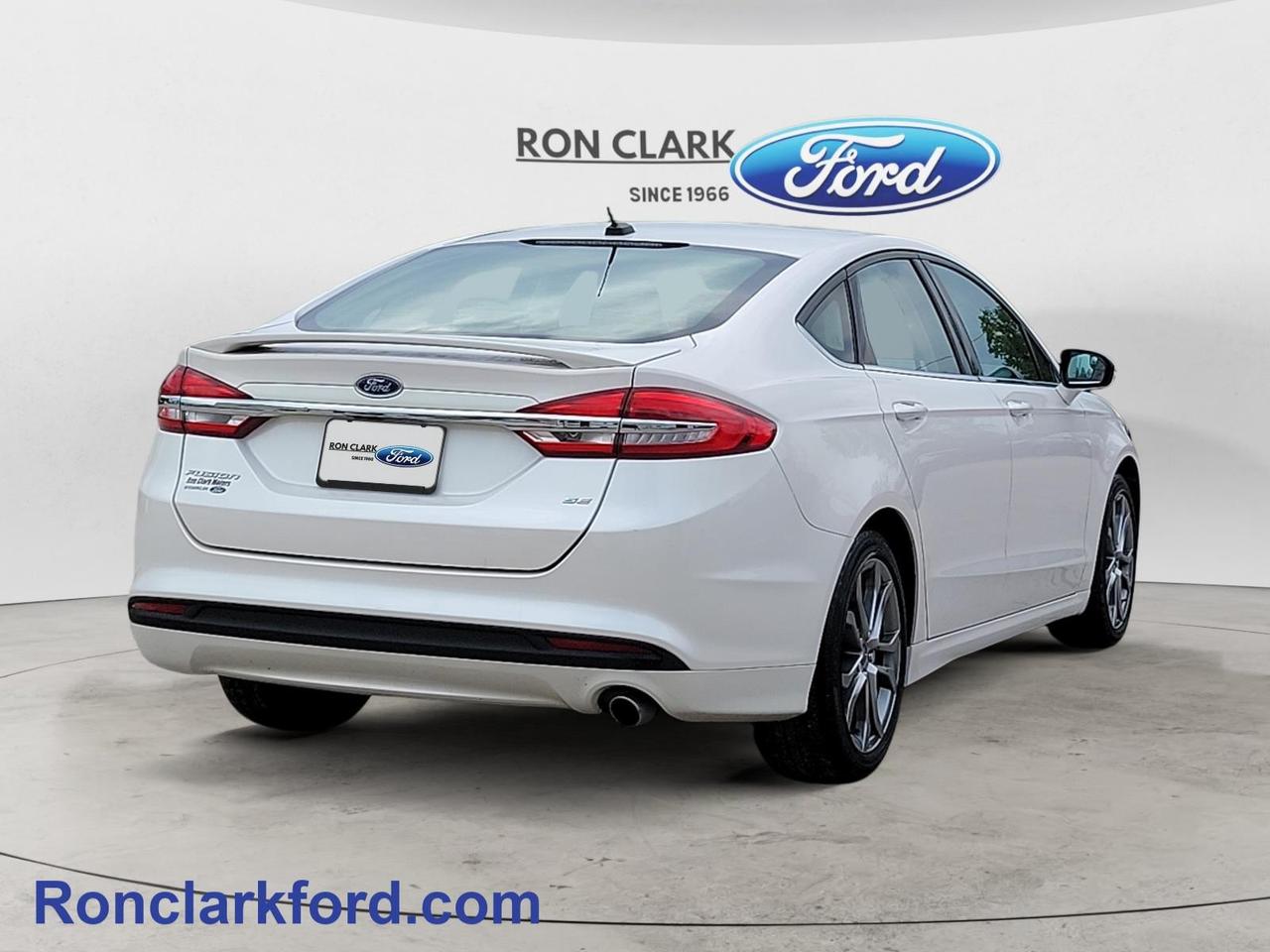 2017 Ford Fusion SE 4dr Front-wheel Drive Sedan Photo
