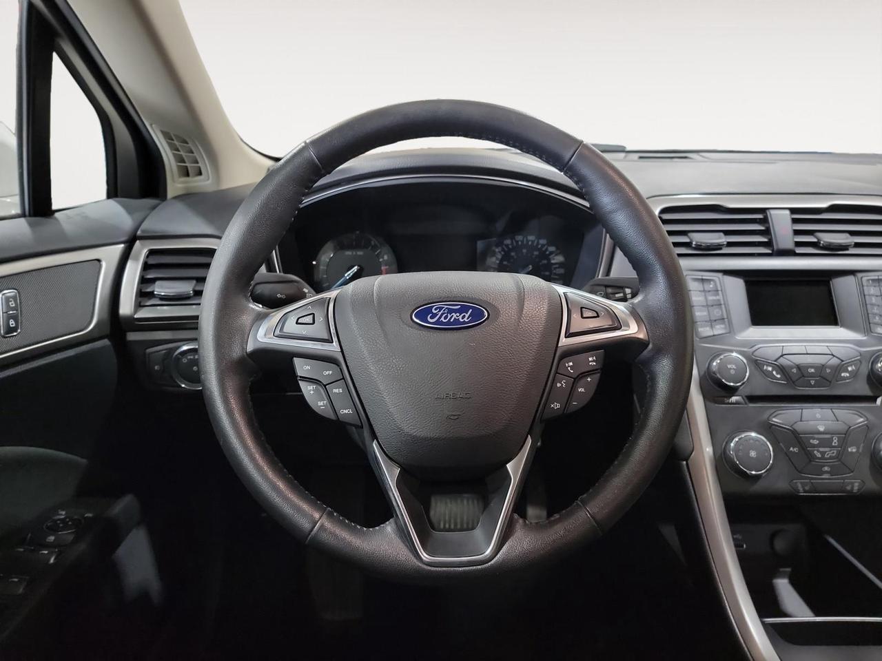 2017 Ford Fusion SE 4dr Front-wheel Drive Sedan Photo