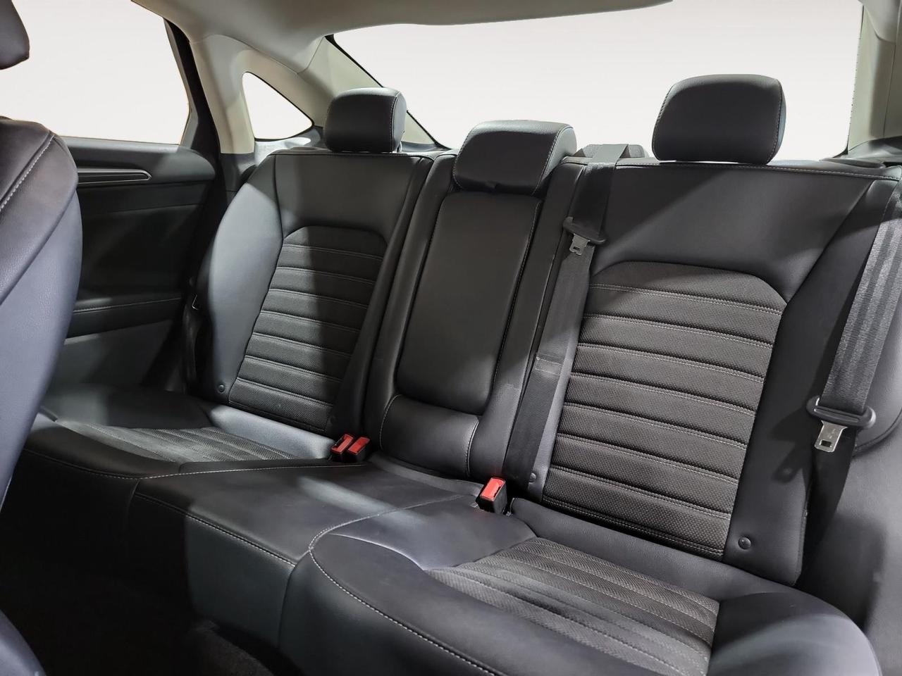 2017 Ford Fusion SE 4dr Front-wheel Drive Sedan Photo