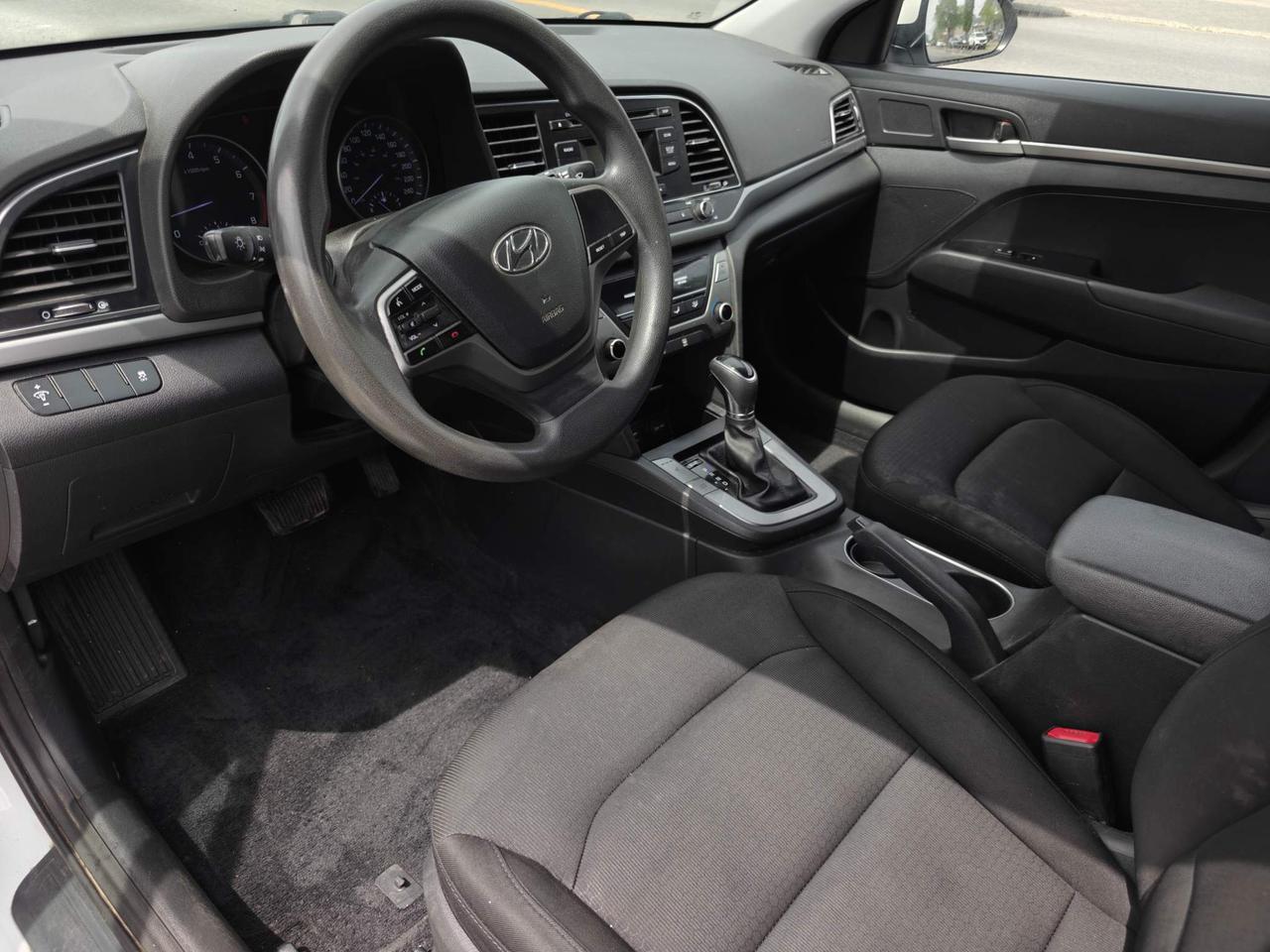 2017 Hyundai Elantra LE (A6) 4dr Sedan Photo