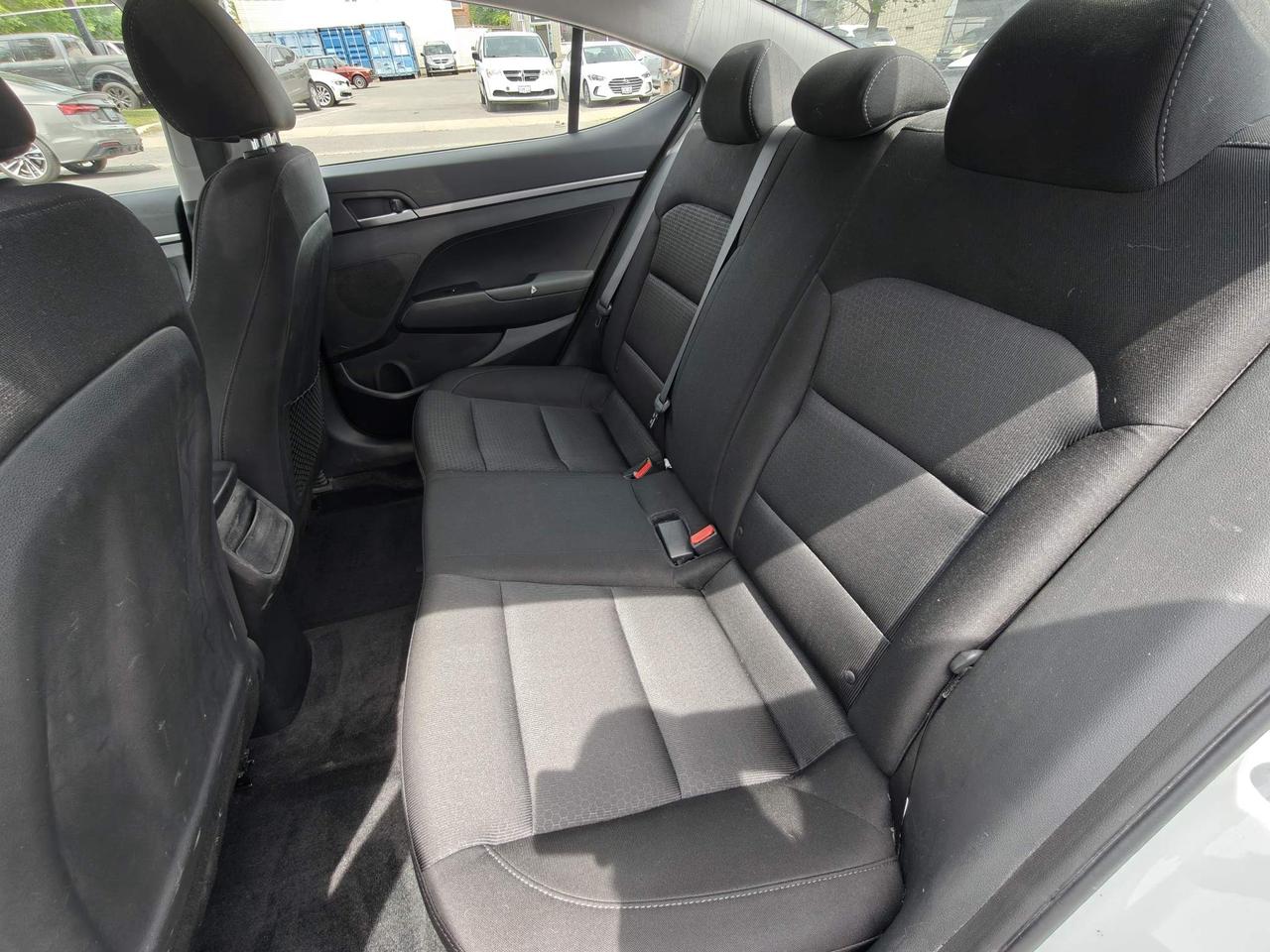 2017 Hyundai Elantra LE (A6) 4dr Sedan Photo