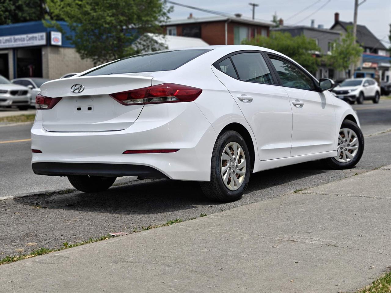 2017 Hyundai Elantra LE (A6) 4dr Sedan Photo