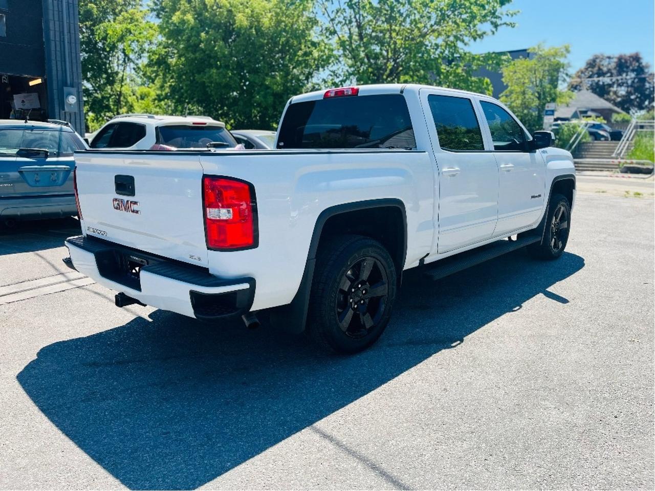 2017 GMC Sierra 1500 V8   5.3L CREW CAB CERTIFIED Photo