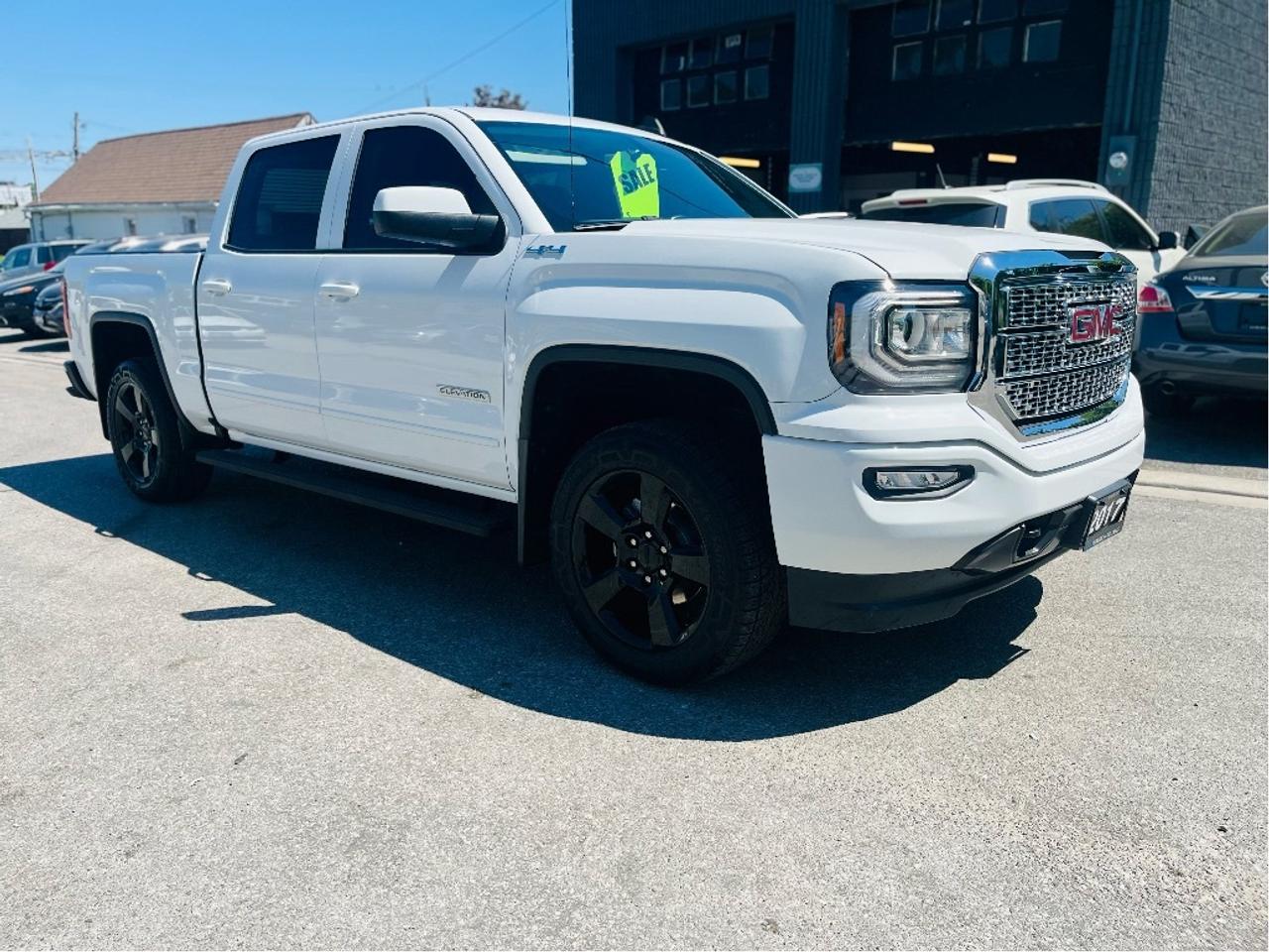 2017 GMC Sierra 1500 V8   5.3L CREW CAB CERTIFIED Photo