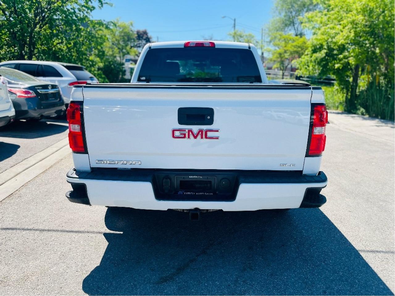 2017 GMC Sierra 1500 V8   5.3L CREW CAB CERTIFIED Photo