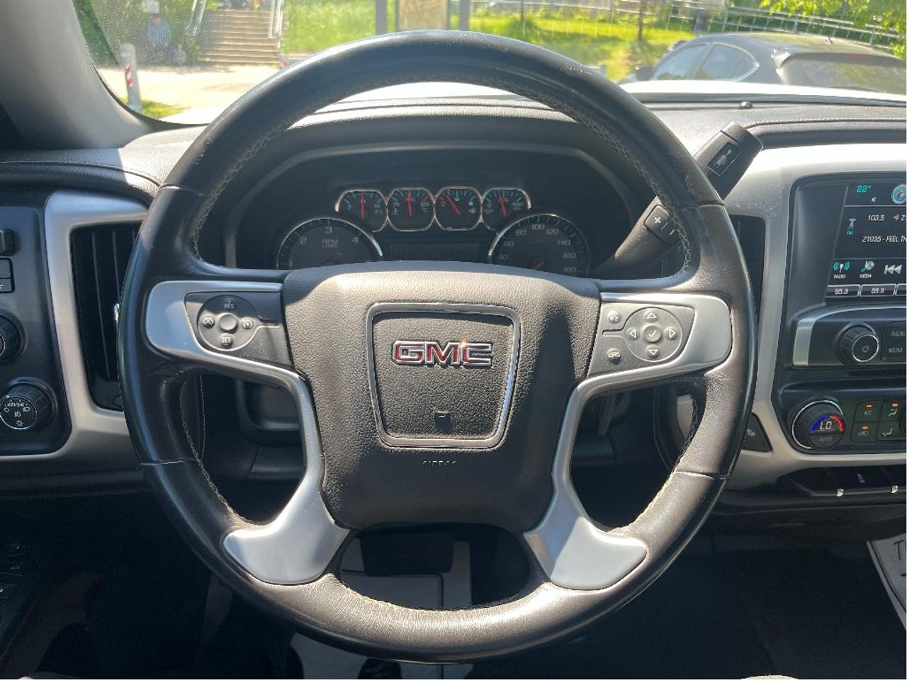 2017 GMC Sierra 1500 V8   5.3L CREW CAB CERTIFIED Photo