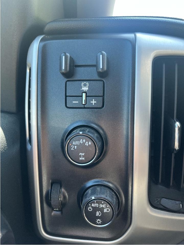 2017 GMC Sierra 1500 V8   5.3L CREW CAB CERTIFIED Photo