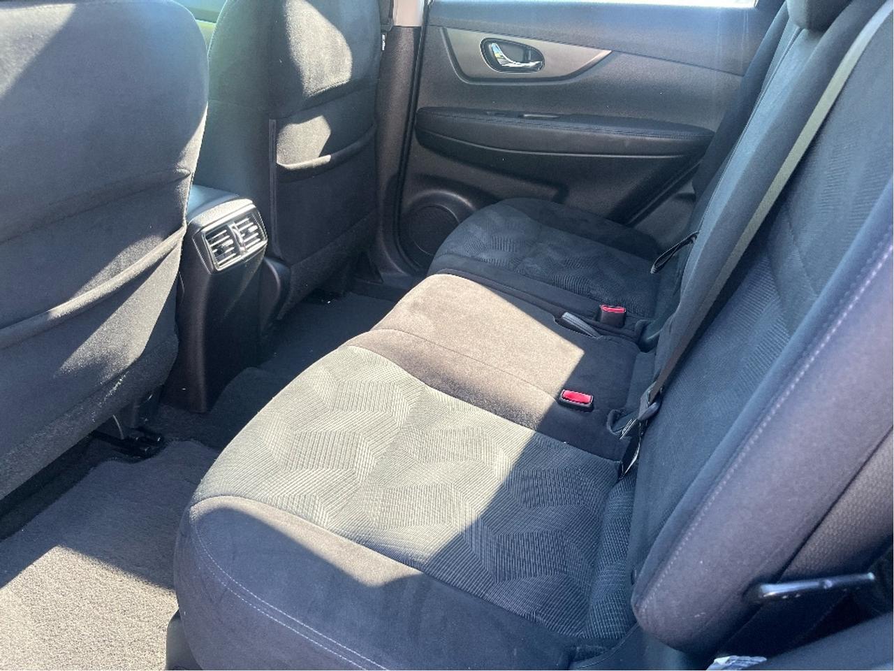2015 Nissan Rogue SV AWD CERTIFIED Photo