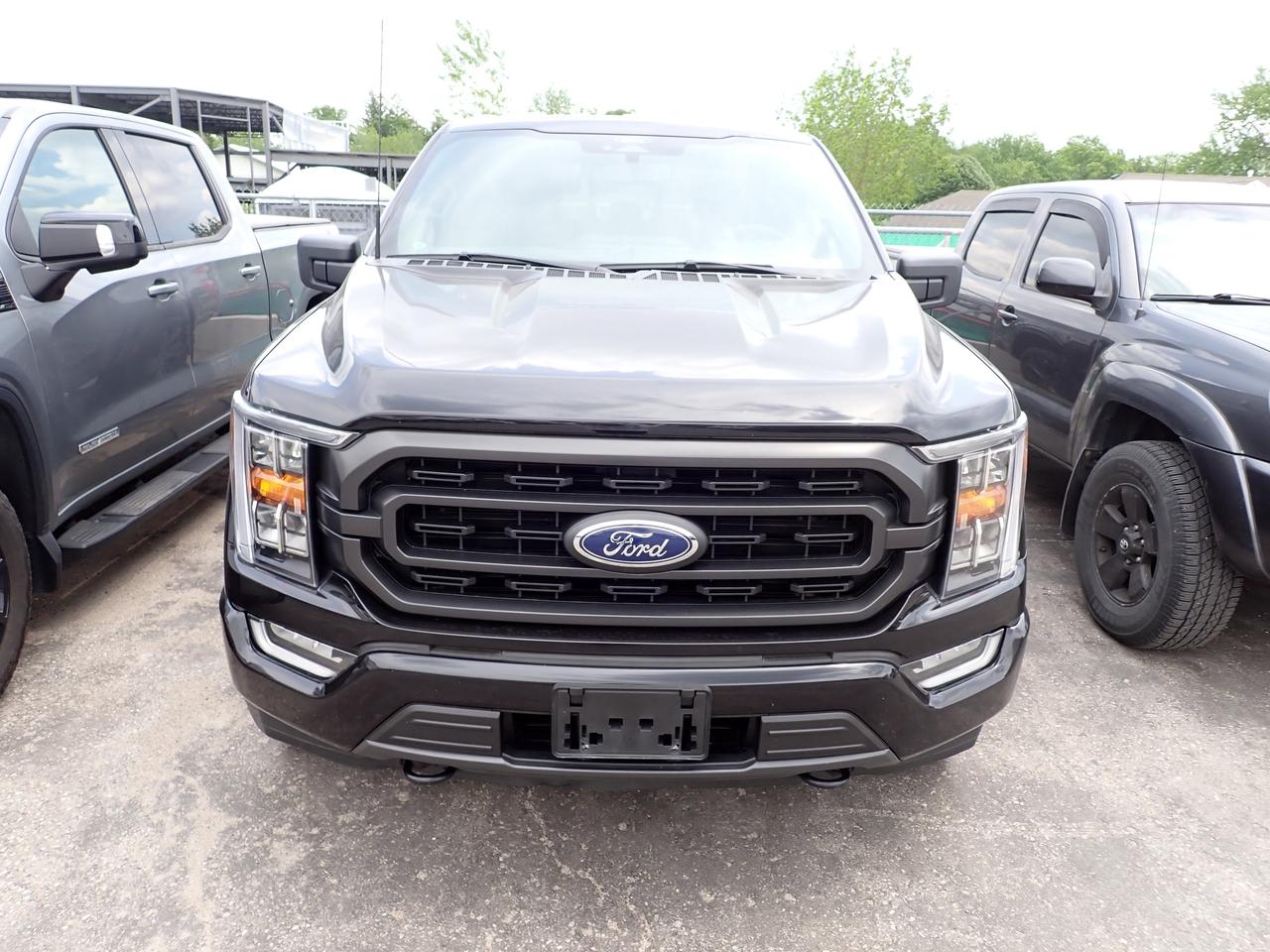2022 Ford F-150 XLT SPORT CREW 4WD Photo