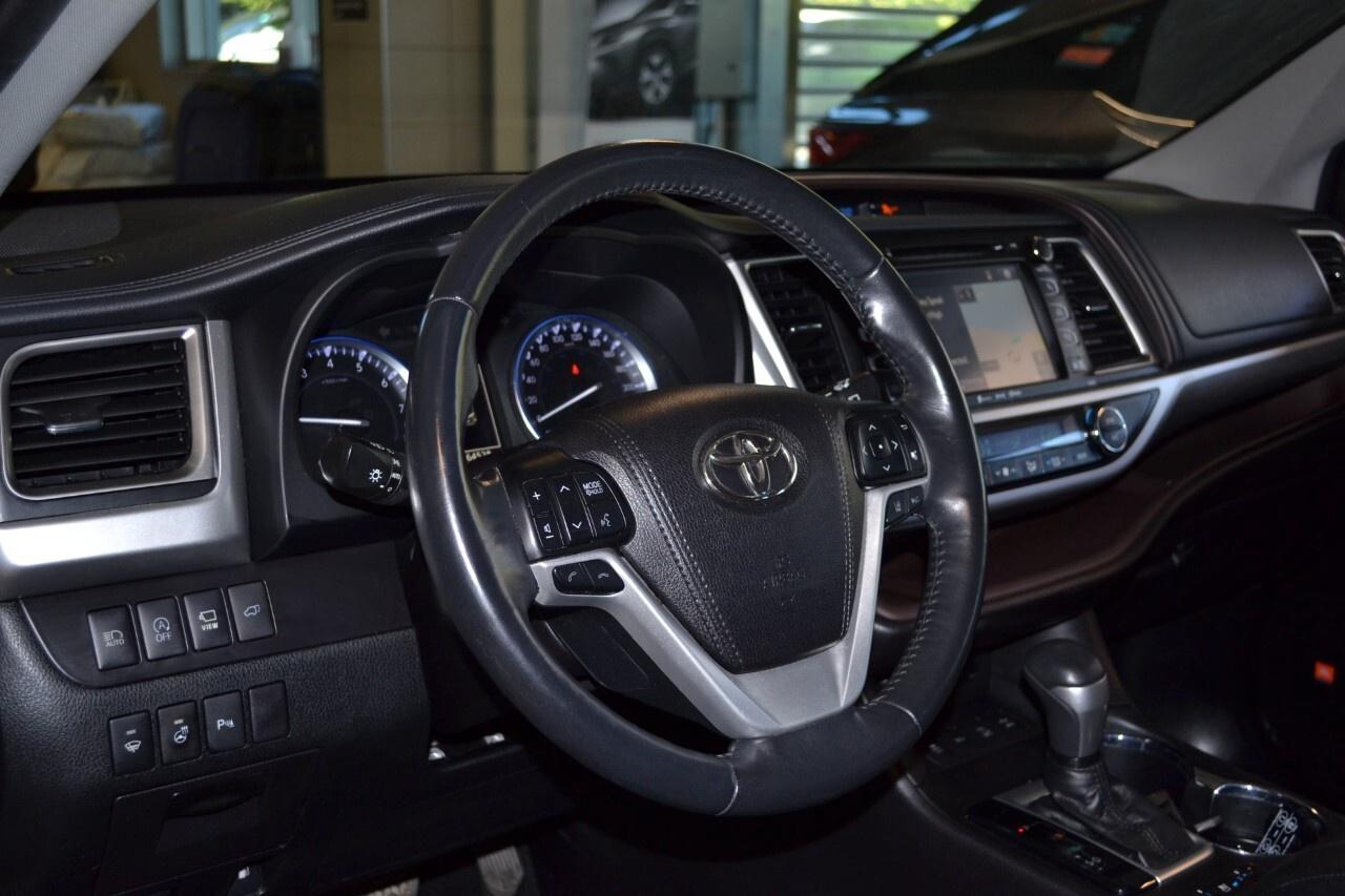 2019 Toyota Highlander AWD limited Photo3