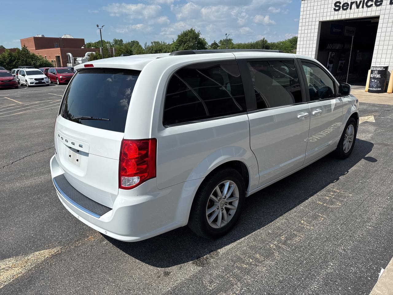2020 Dodge Grand Caravan PREMIUM PLUS Photo4