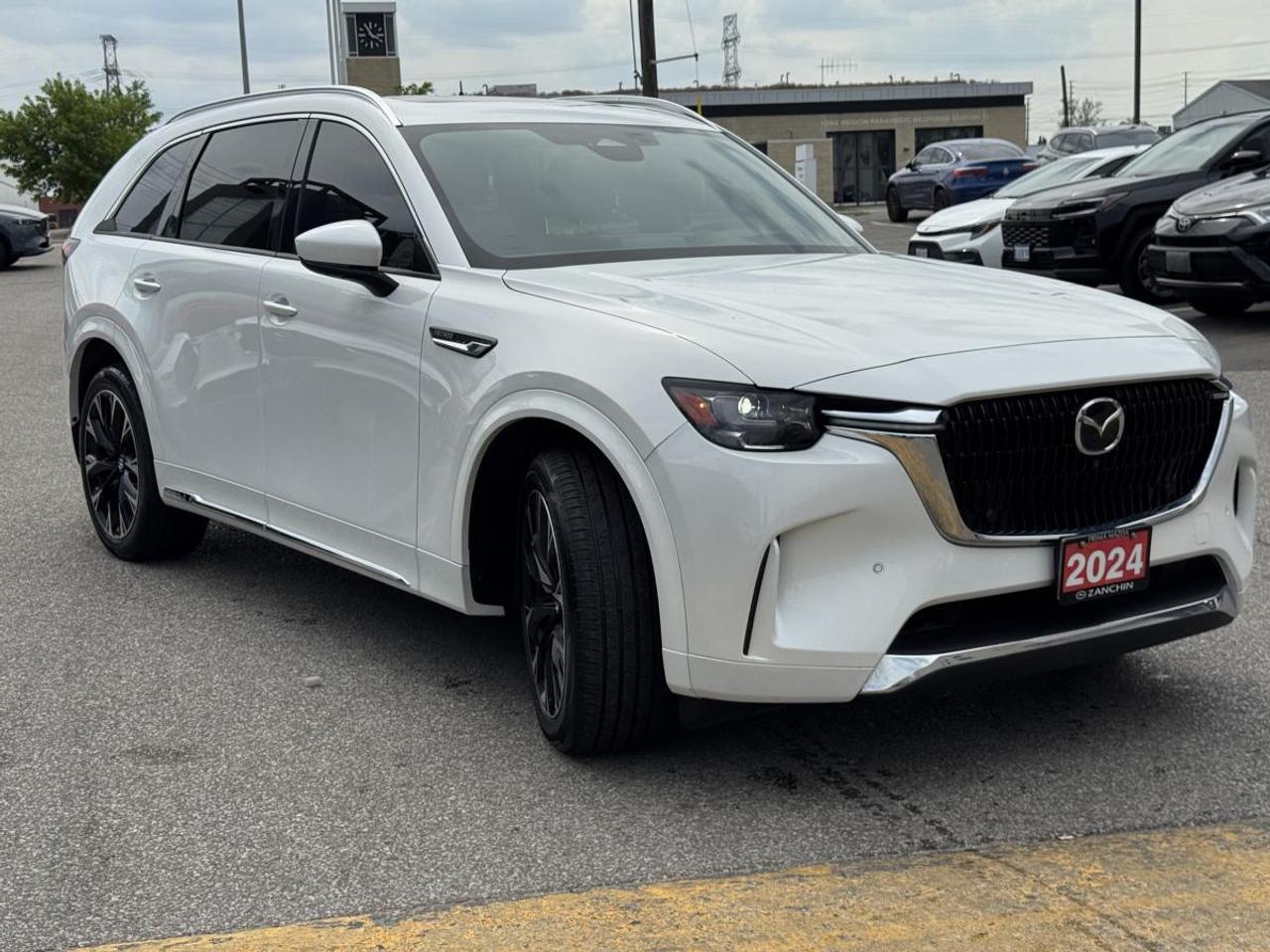 2024 Mazda CX-90 MHEV SIGNATURE/ ONLY 23K/ EXTENDED WARRANTY/ 3.95% RATE Photo