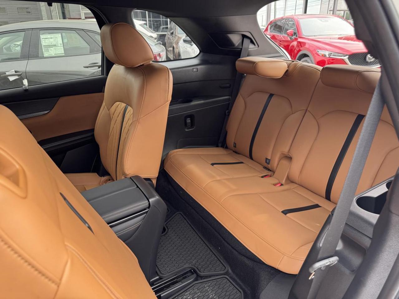 2024 Mazda CX-90 MHEV SIGNATURE/ ONLY 23K/ EXTENDED WARRANTY/ 3.95% RATE Photo