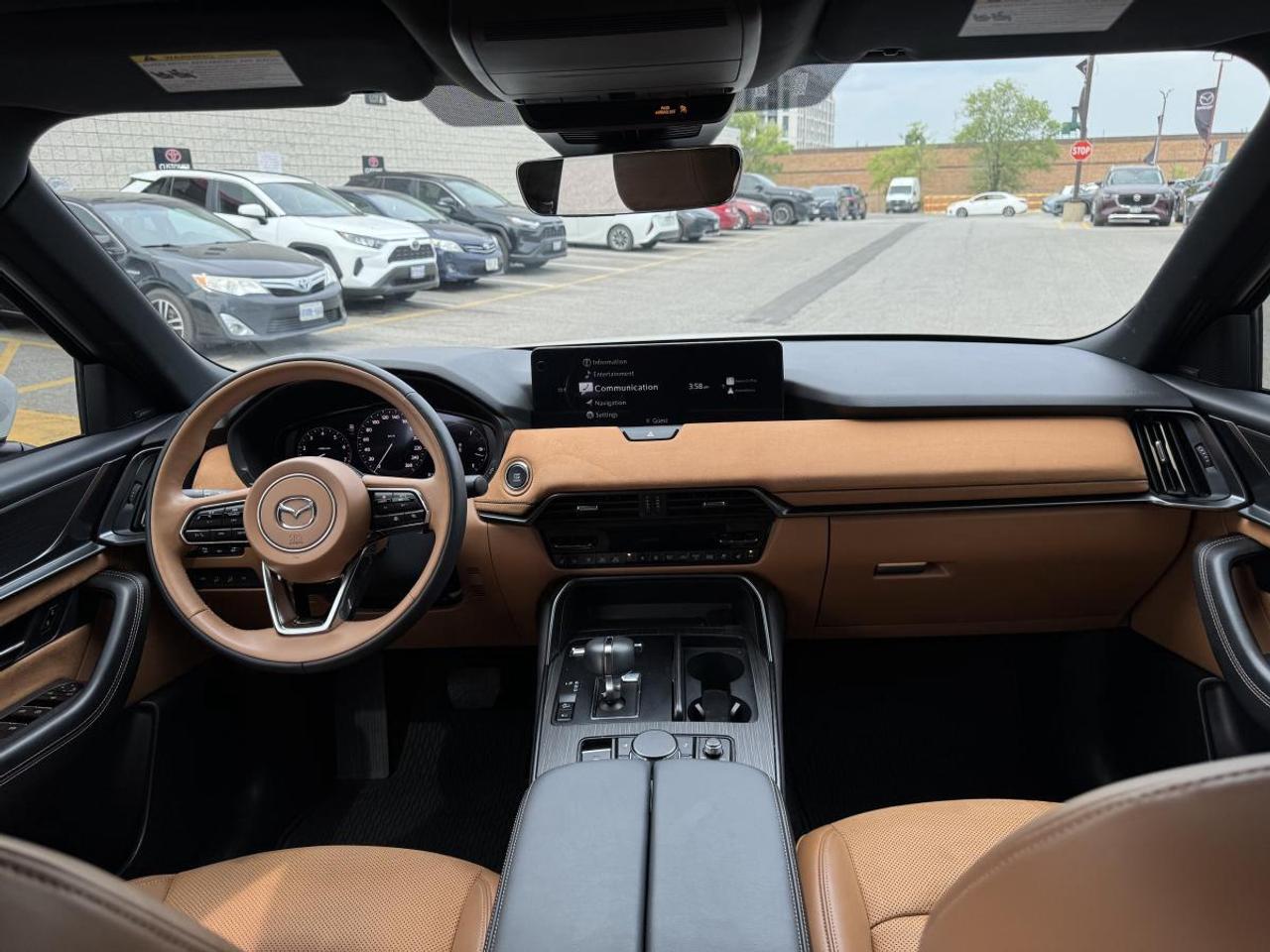 2024 Mazda CX-90 MHEV SIGNATURE/ ONLY 23K/ EXTENDED WARRANTY/ 3.95% RATE Photo