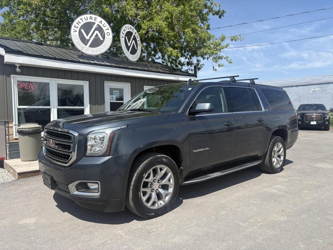 2020 GMC Yukon XL SLE 4X4 Photo0