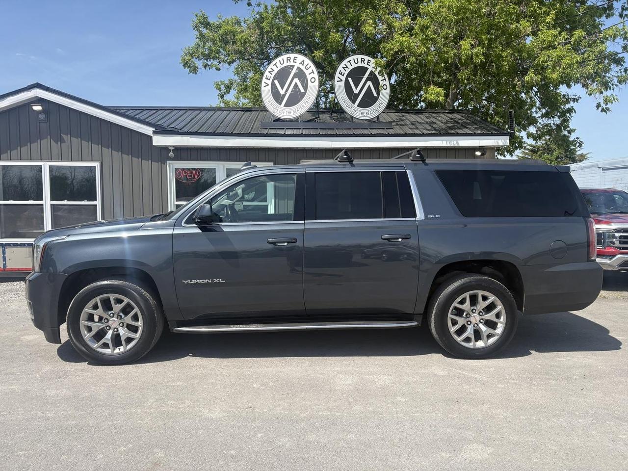 2020 GMC Yukon XL SLE 4X4 Photo