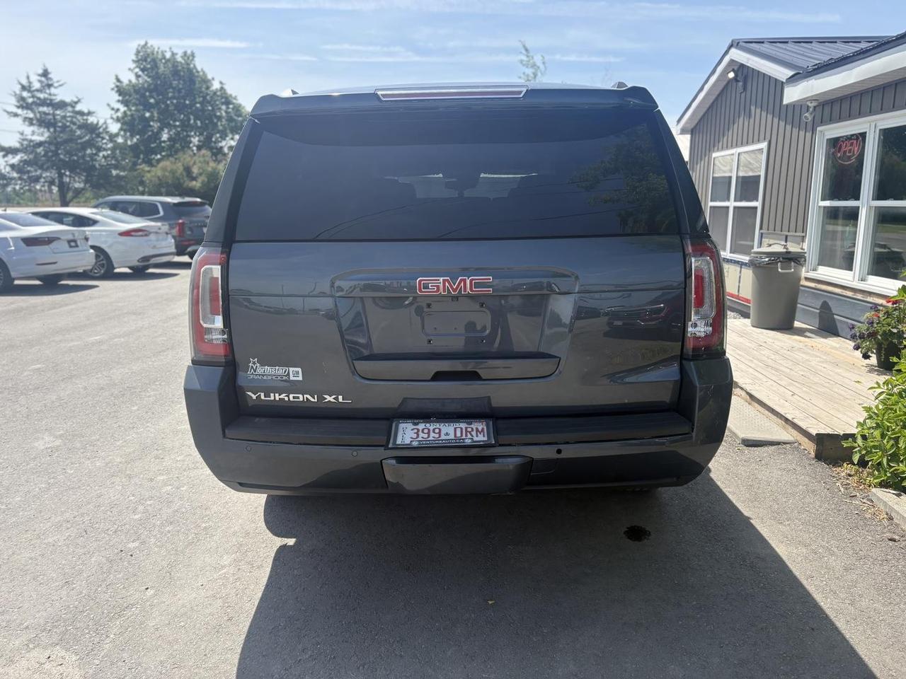 2020 GMC Yukon XL SLE 4X4 Photo