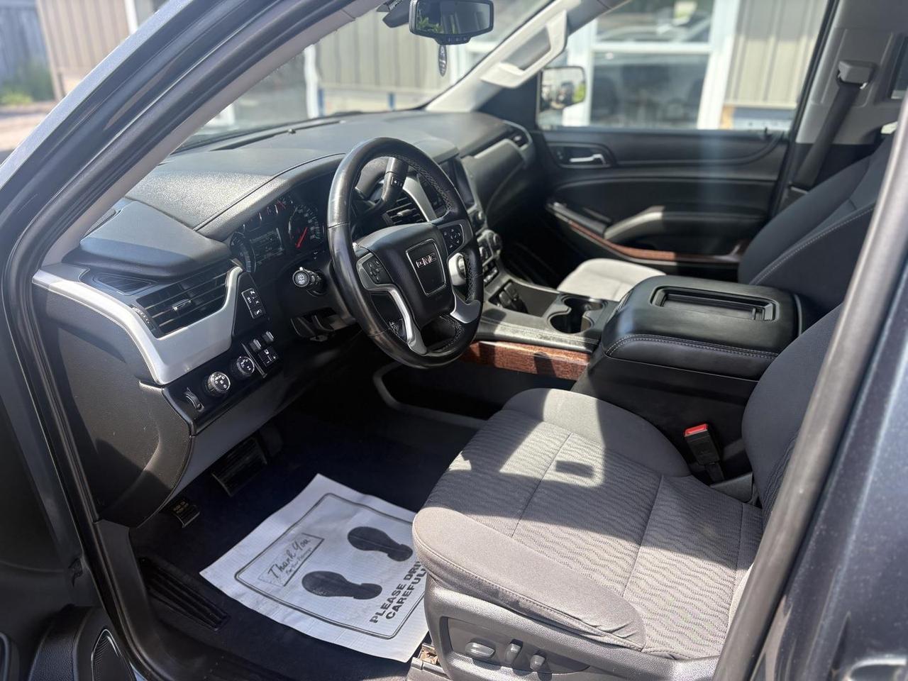 2020 GMC Yukon XL SLE 4X4 Photo
